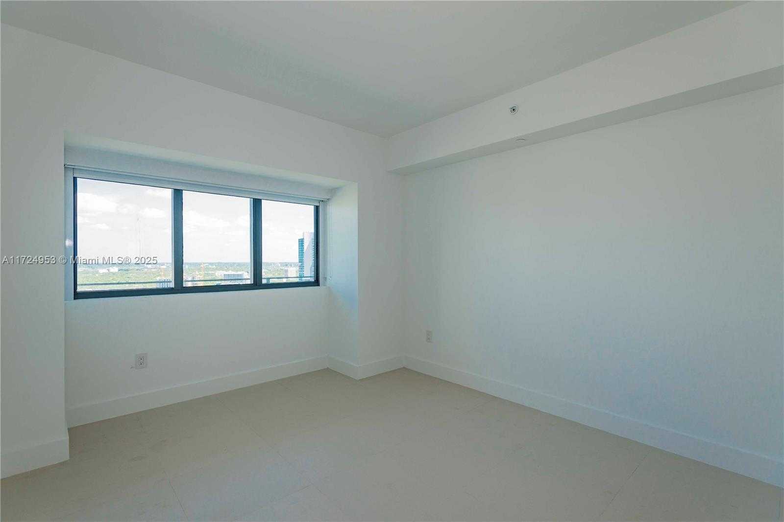 Small Image of 650 NORTH EAST 32 ST #2703, Miami Number 12