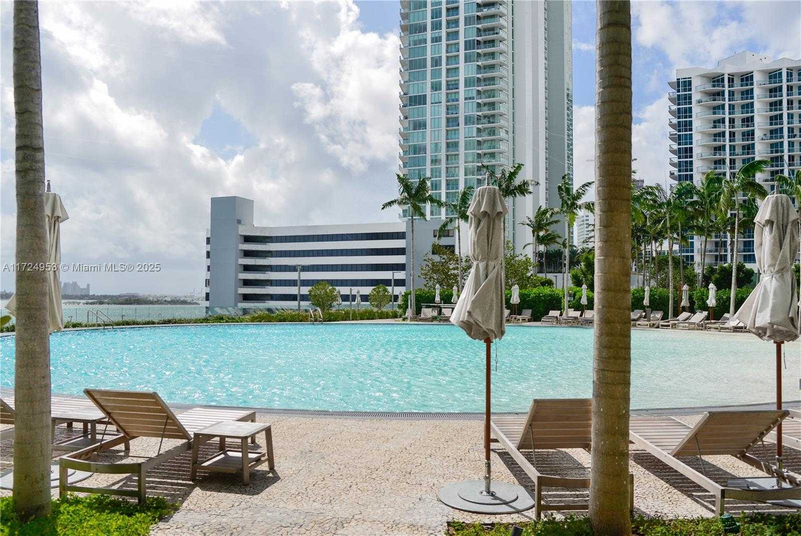 Small Image of 650 NORTH EAST 32 ST #2703, Miami Number 16