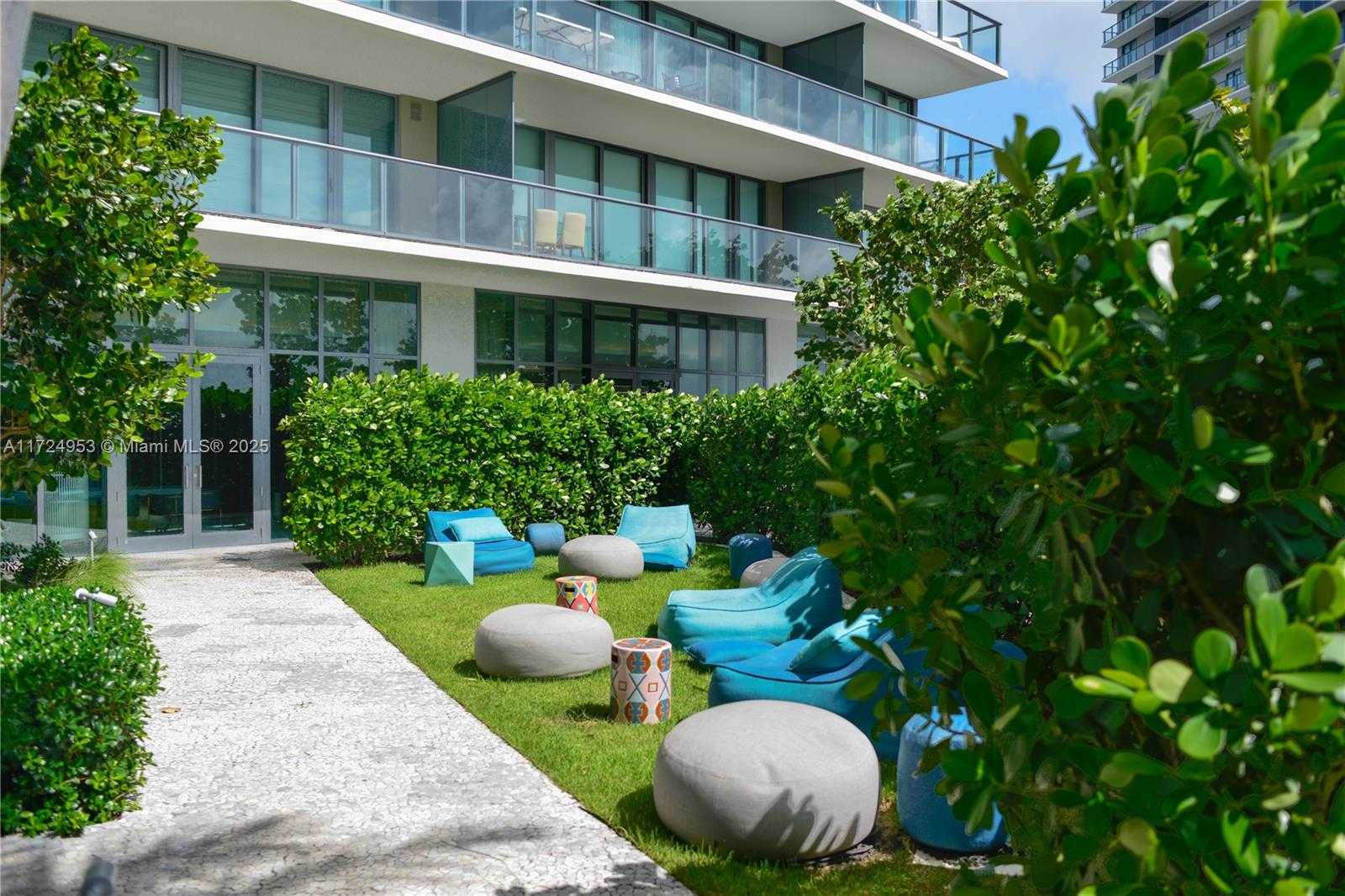 Small Image of 650 NORTH EAST 32 ST #2703, Miami Number 17