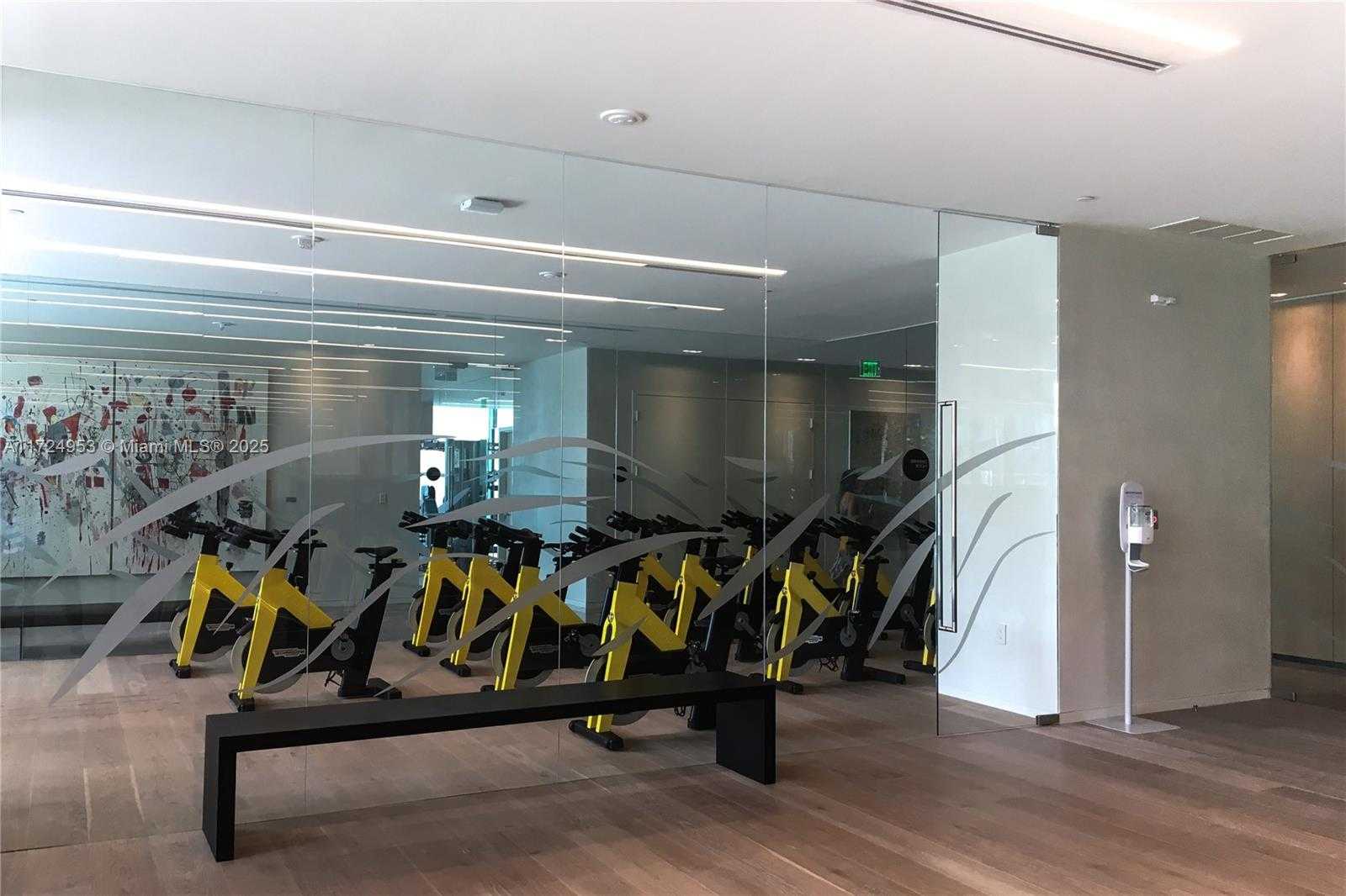 Small Image of 650 NORTH EAST 32 ST #2703, Miami Number 26