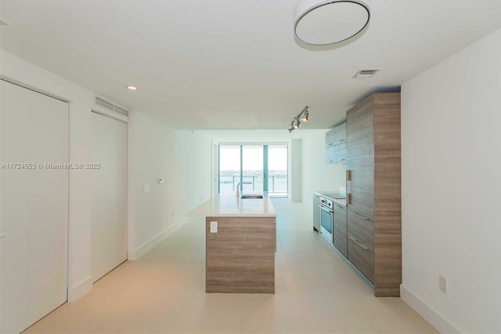 Small Image of 650 NORTH EAST 32 ST #2703, Miami Number 8