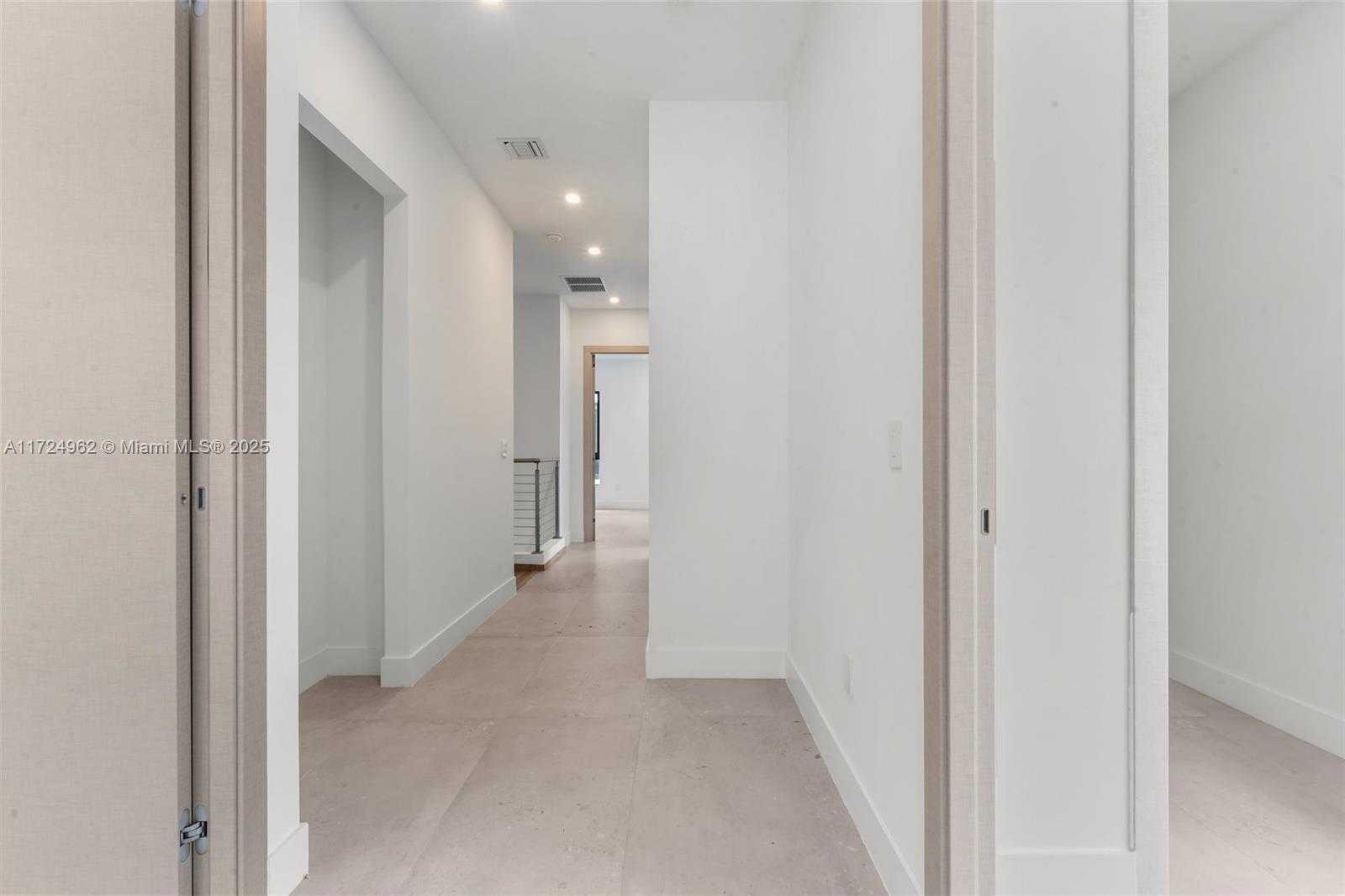 Small Image of 724 SOUTH WEST 8TH WAY #724, Fort Lauderdale Number 35