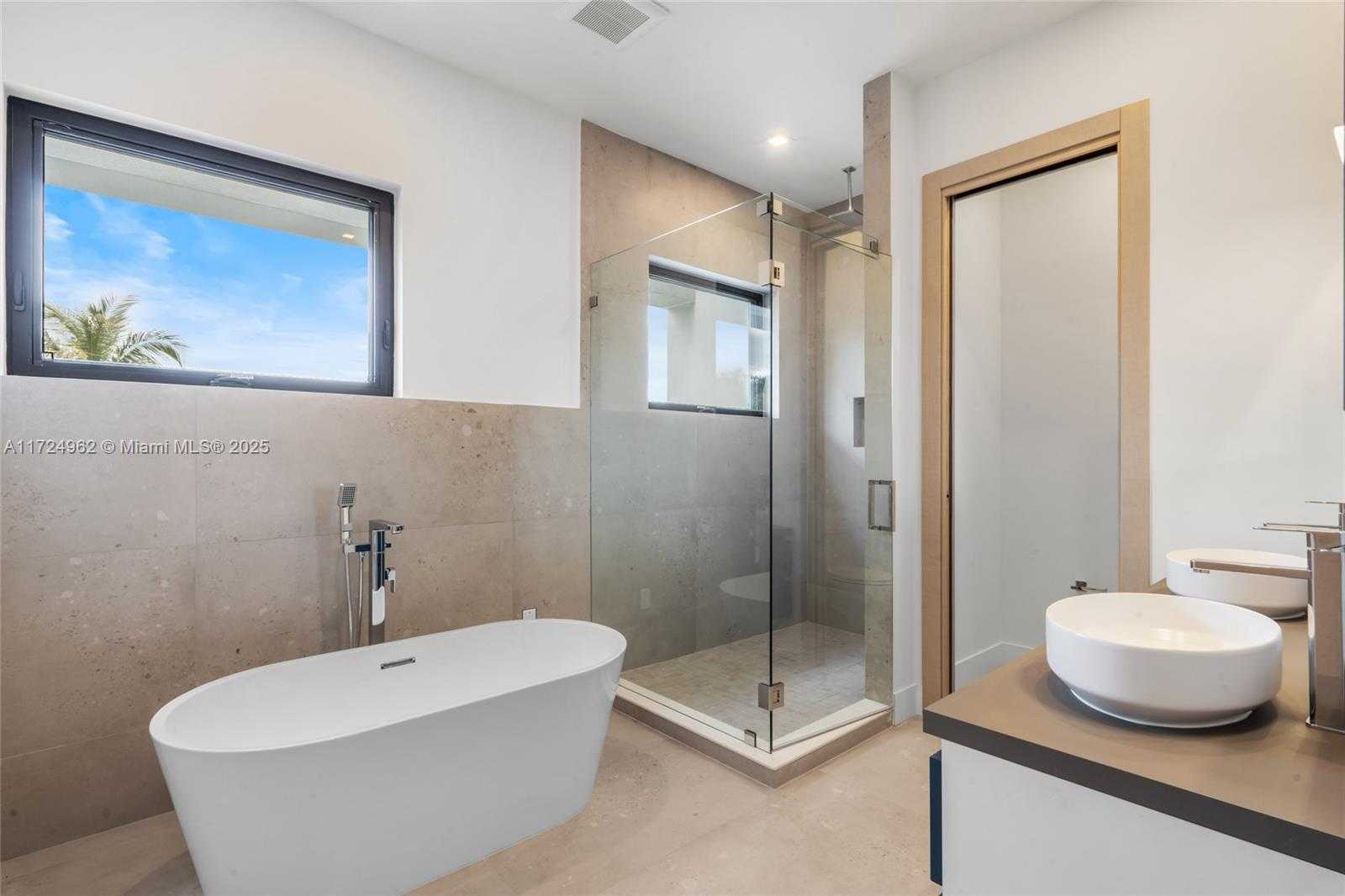 Small Image of 724 SOUTH WEST 8TH WAY #724, Fort Lauderdale Number 43