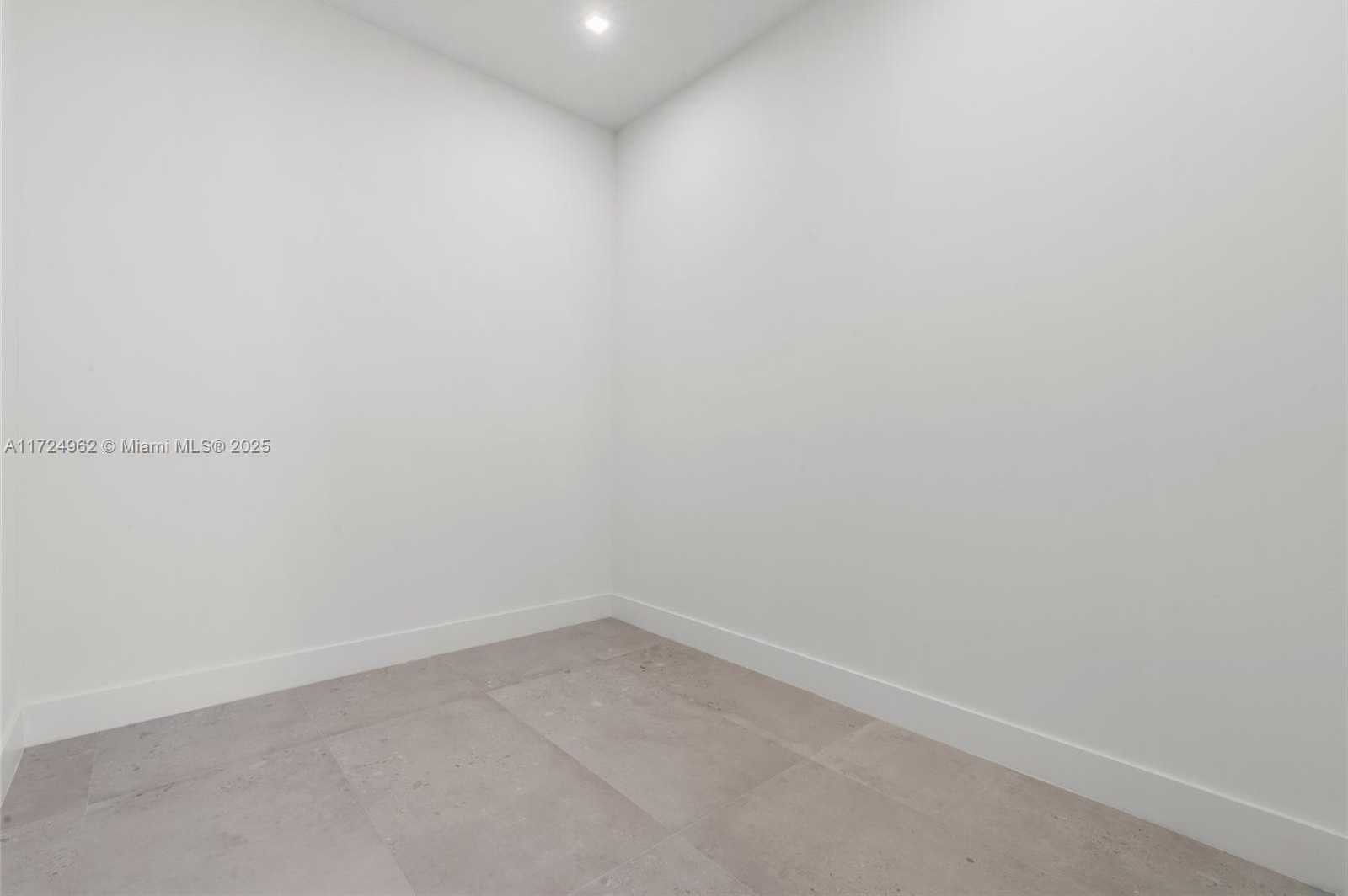 Small Image of 724 SOUTH WEST 8TH WAY #724, Fort Lauderdale Number 47