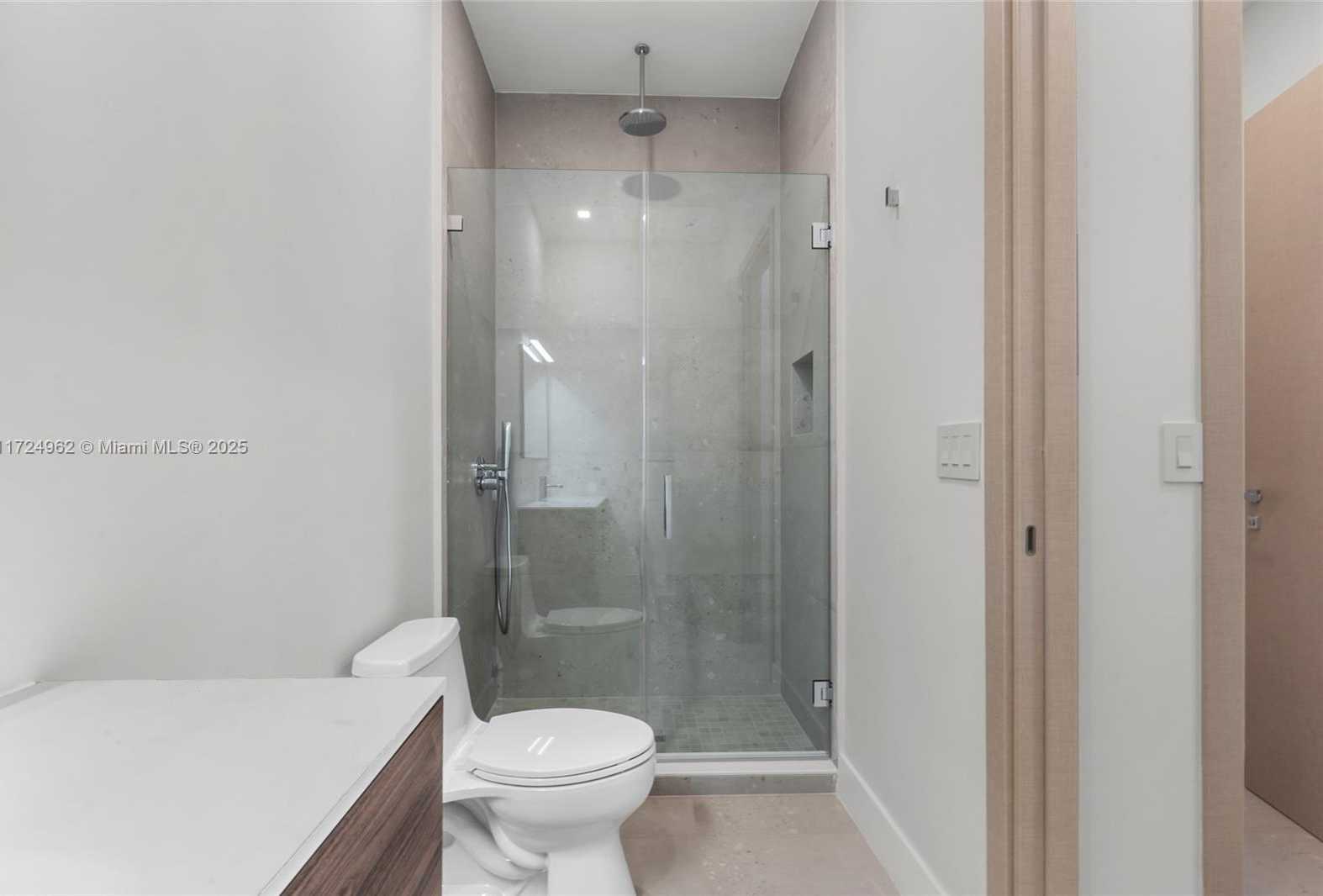 Small Image of 724 SOUTH WEST 8TH WAY #724, Fort Lauderdale Number 52