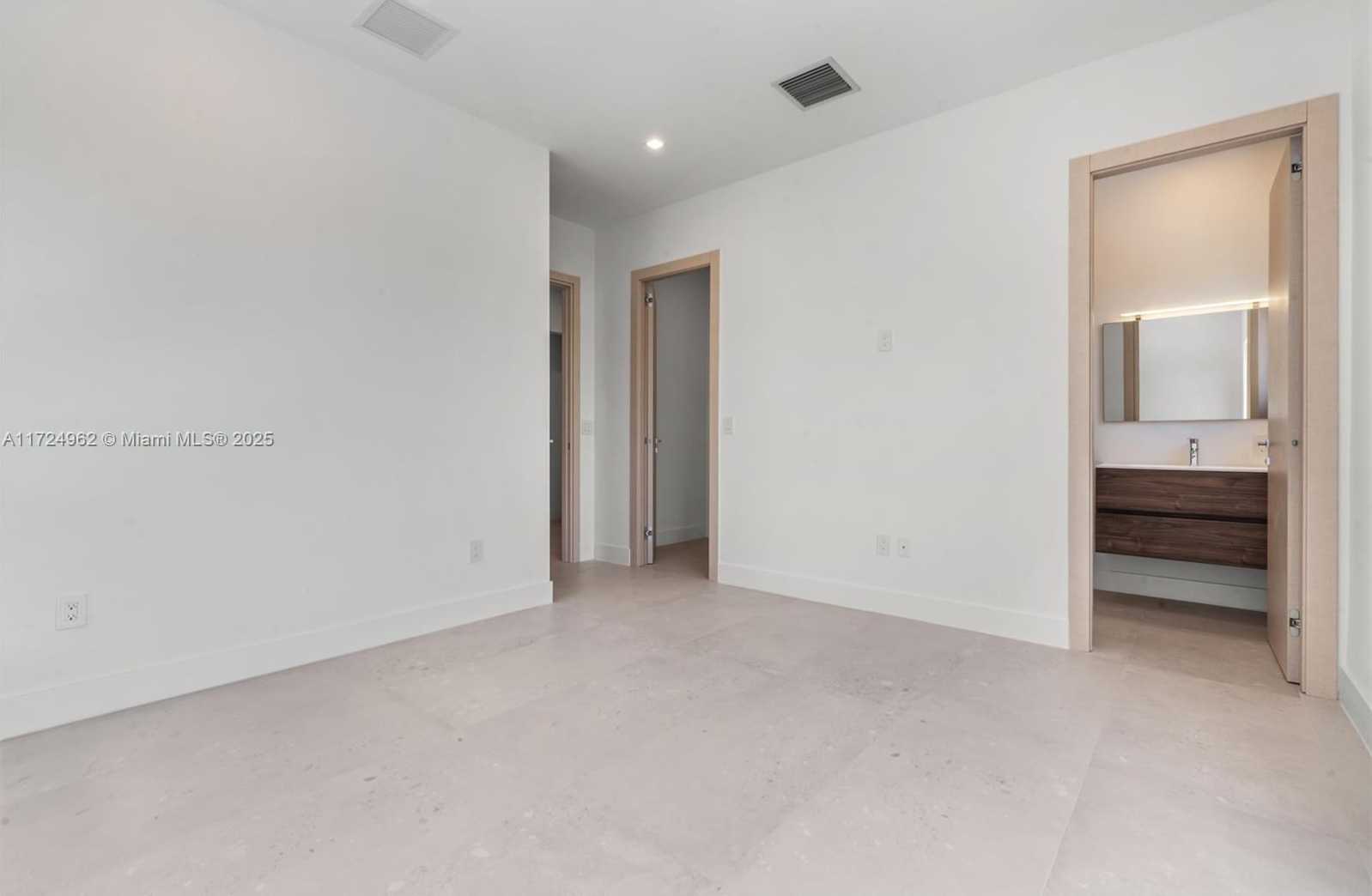 Small Image of 724 SOUTH WEST 8TH WAY #724, Fort Lauderdale Number 56