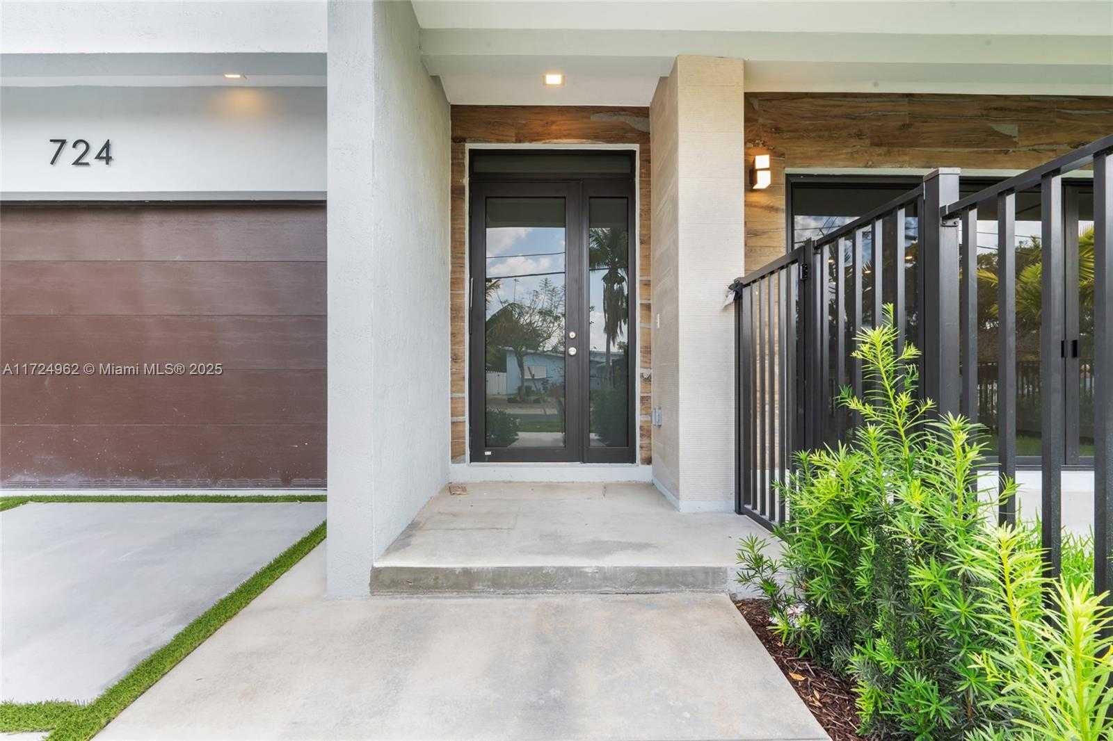 Small Image of 724 SOUTH WEST 8TH WAY #724, Fort Lauderdale Number 58