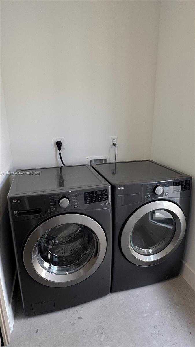 Small Image of 724 SOUTH WEST 8TH WAY #724, Fort Lauderdale Number 64