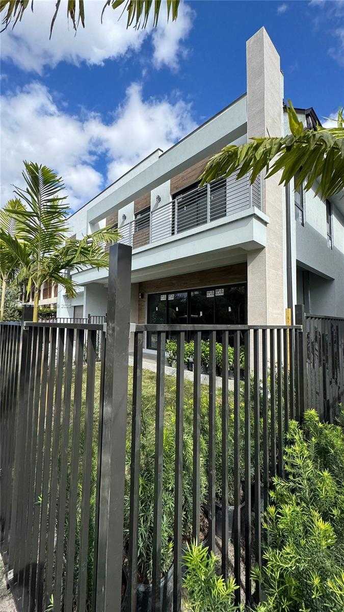 Small Image of 724 SOUTH WEST 8TH WAY #724, Fort Lauderdale Number 82