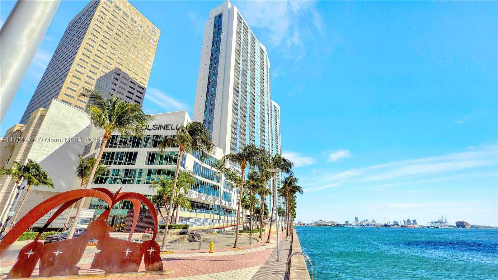 Small Image of 335 SOUTH BISCAYNE BLVD #2905, Miami Number 23
