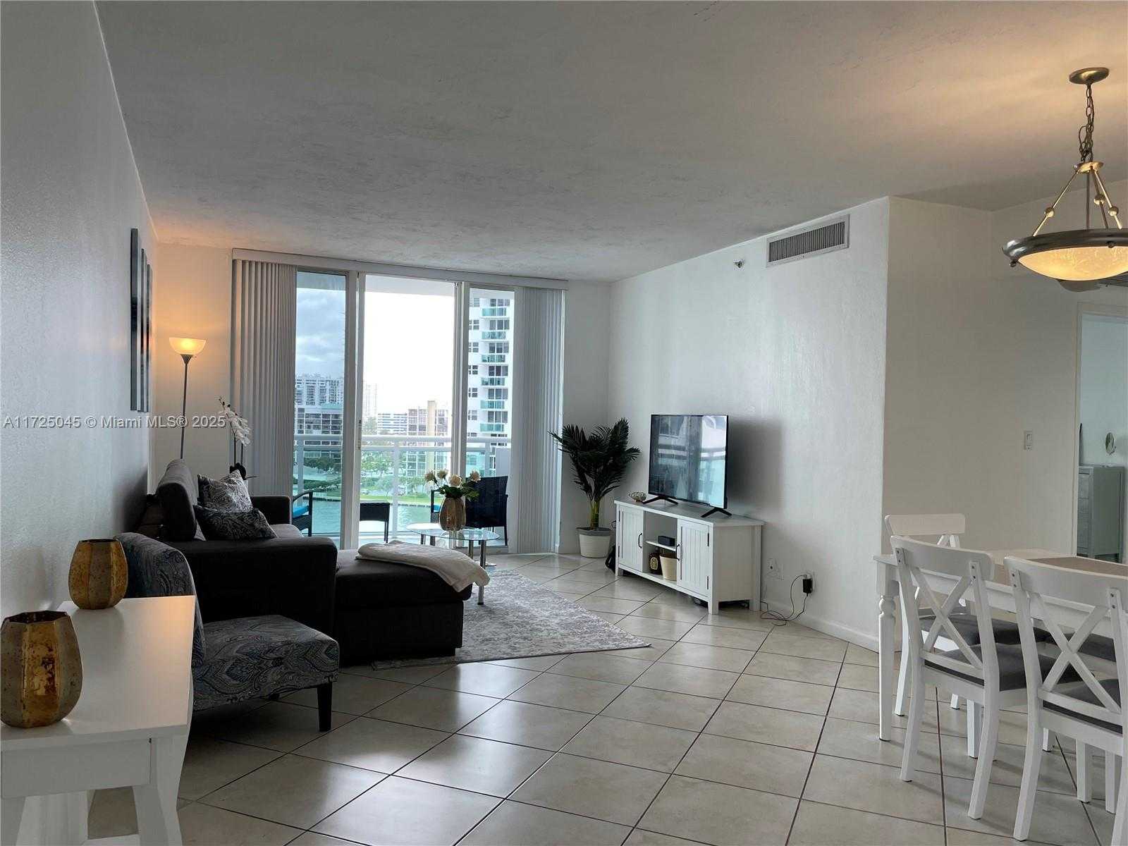 Small Image of 3001 SOUTH OCEAN DR #1039, Hollywood Number 7