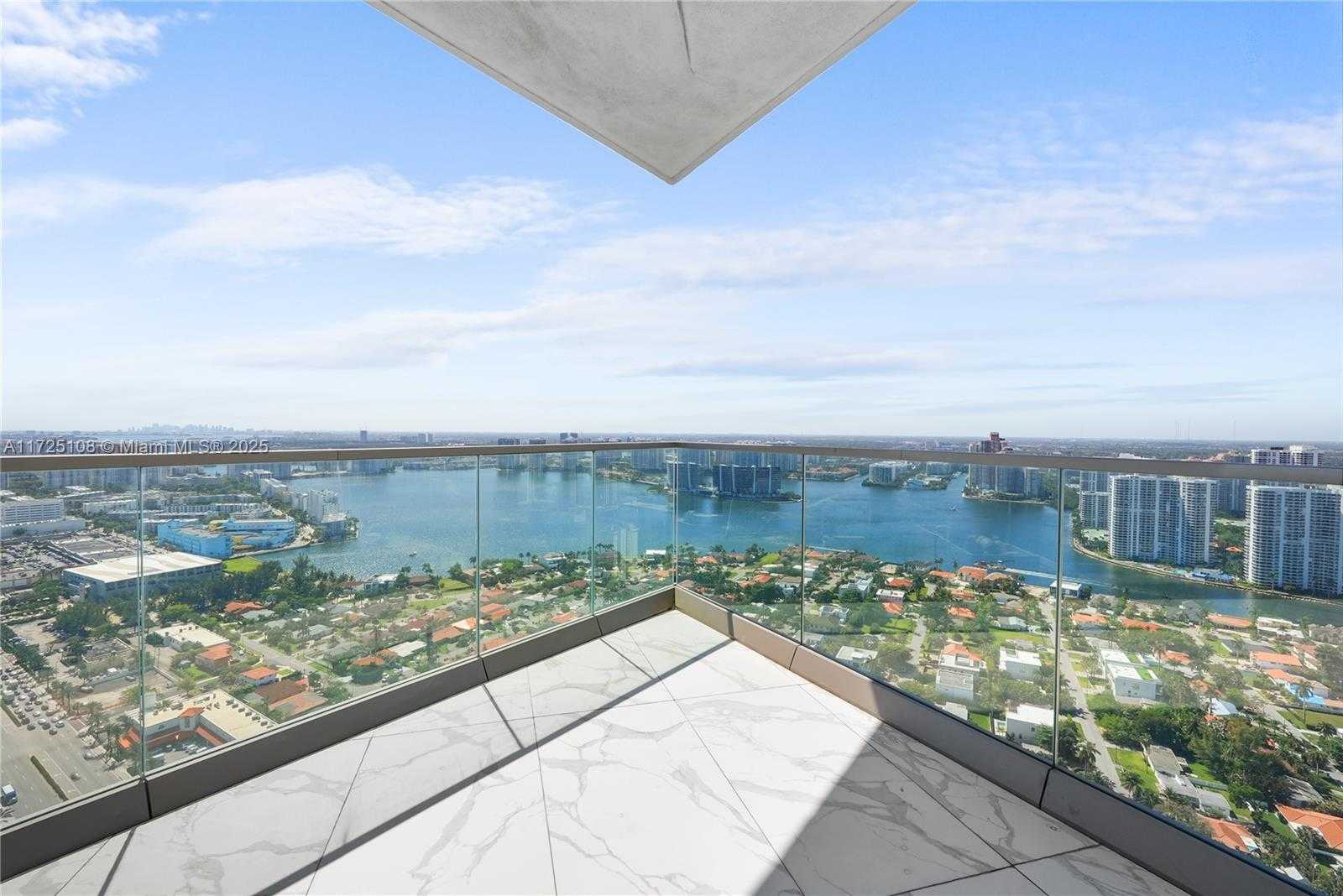 Small Image of 18975 Collins Ave, Sunny Isles Beach, FL 33160, USA Number 27