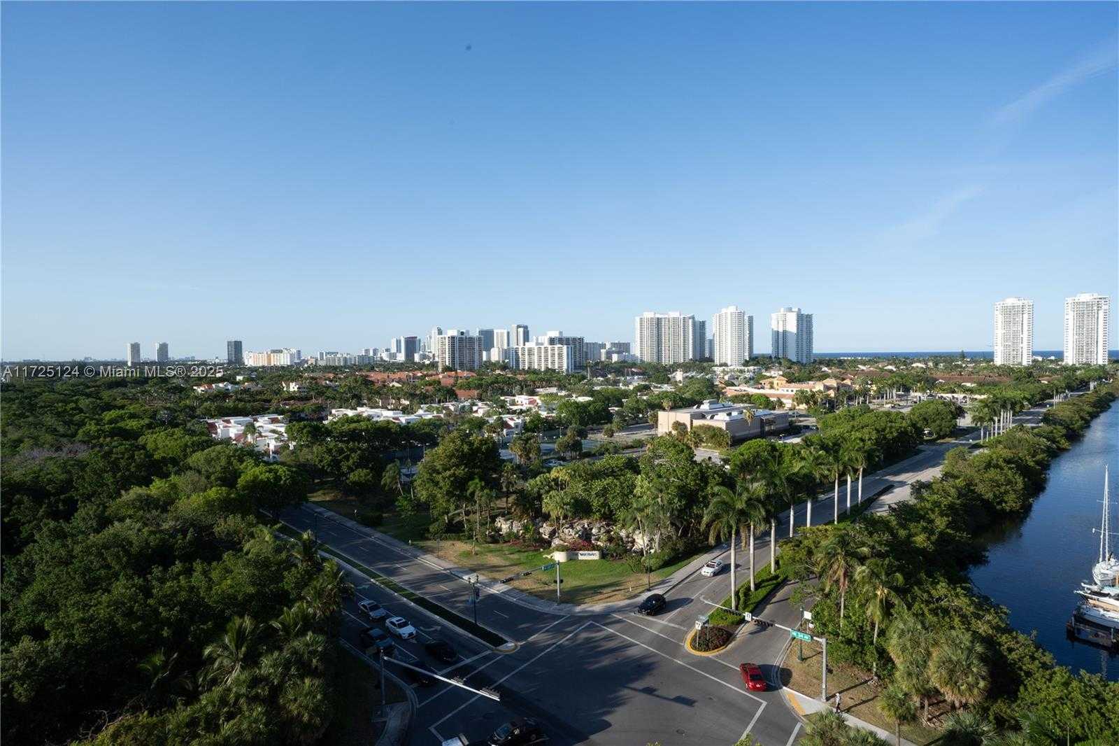 Small Image of 3375 N Country Club Dr, Miami, FL 33180, USA Number 2