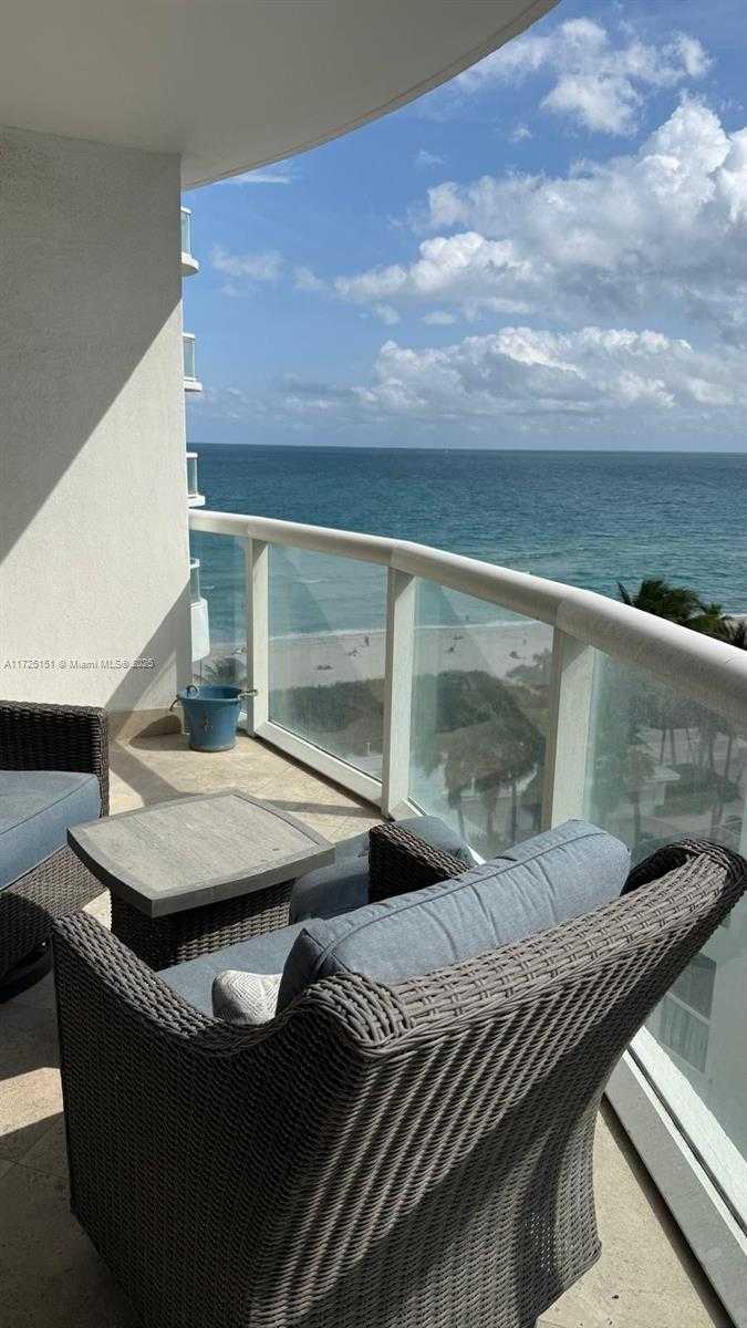 Small Image of 6365 COLLINS AVE #906, Miami Beach Number 14