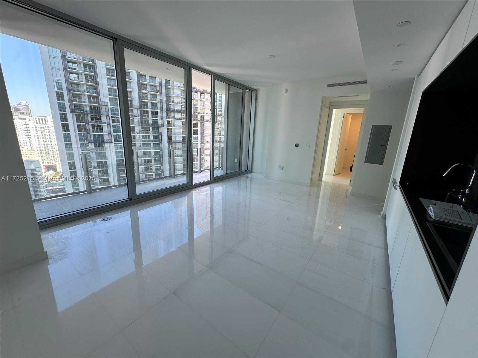 Small Image of 300 BISCAYNE BOULEVARD WAY #3608W, Miami Number 4