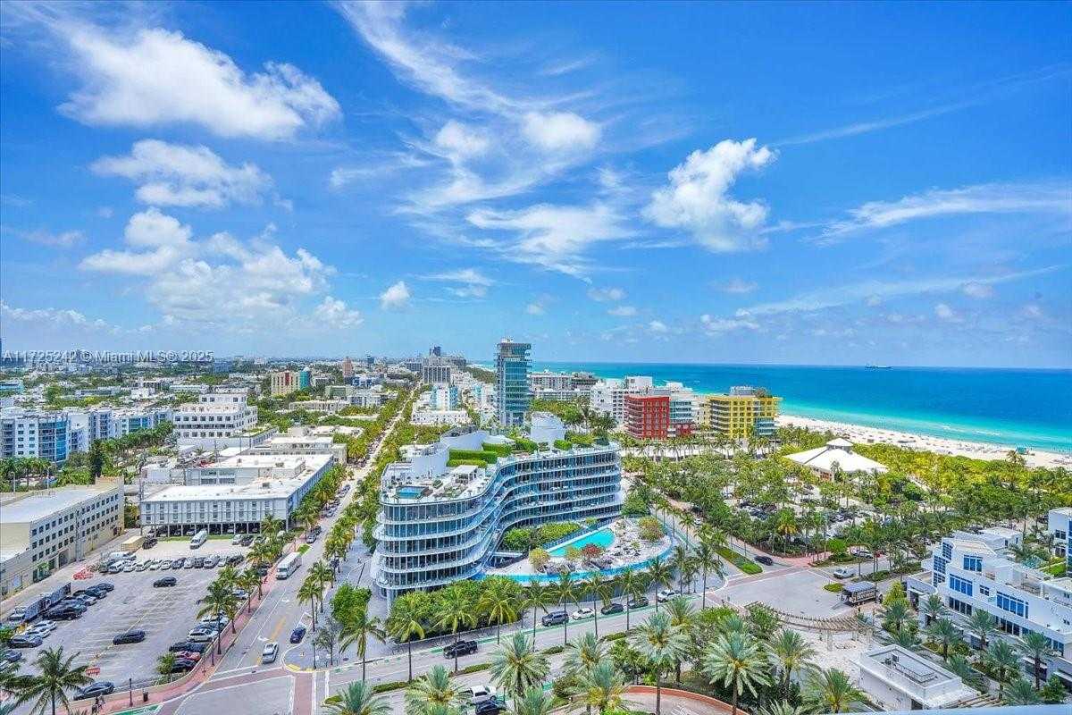 Small Image of 400 SOUTH POINTE DR #1910, Miami Beach Number 13