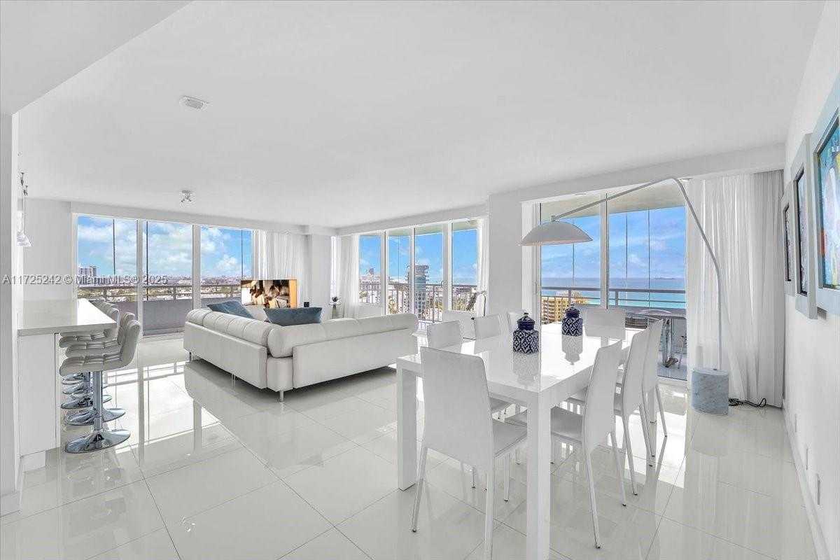 Small Image of 400 SOUTH POINTE DR #1910, Miami Beach Number 2