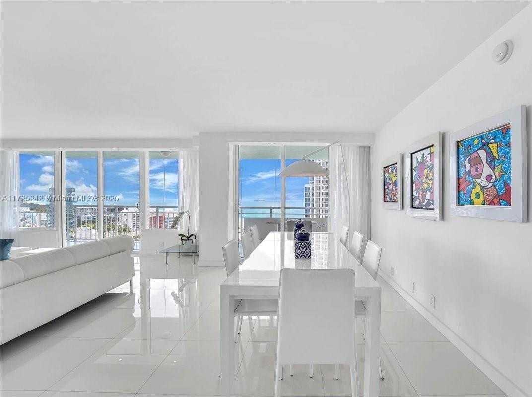Small Image of 400 SOUTH POINTE DR #1910, Miami Beach Number 23