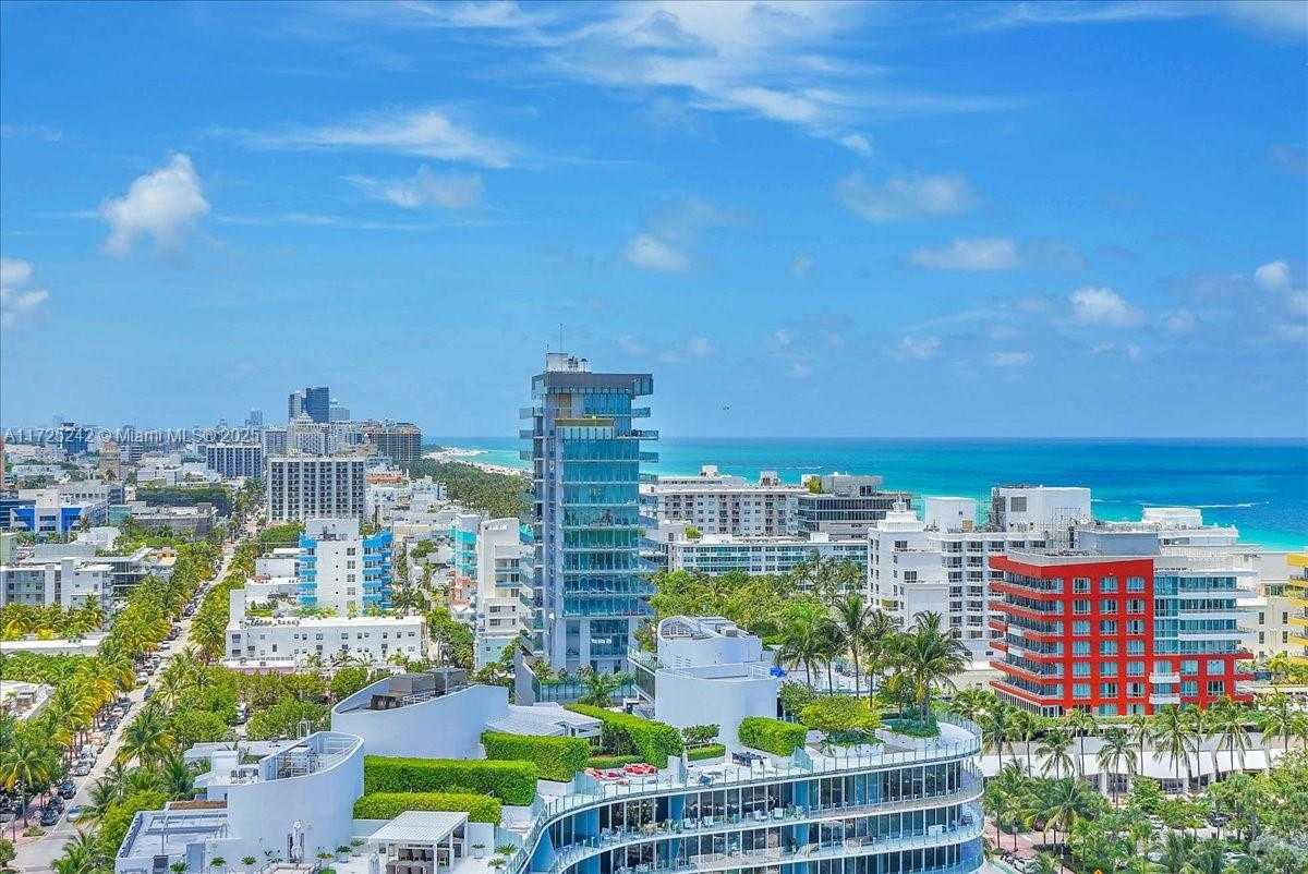 Small Image of 400 SOUTH POINTE DR #1910, Miami Beach Number 37