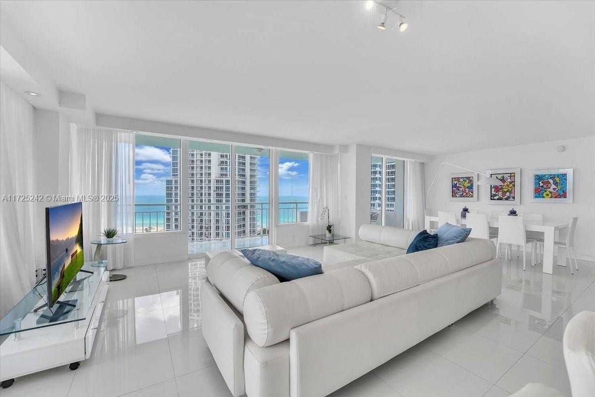 Small Image of 400 SOUTH POINTE DR #1910, Miami Beach Number 6