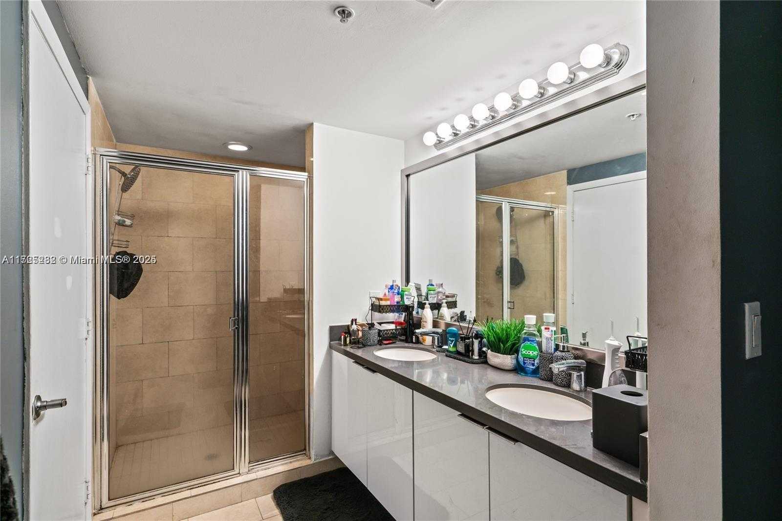 Small Image of 90 SOUTH WEST 3RD ST #2908, Miami Number 13