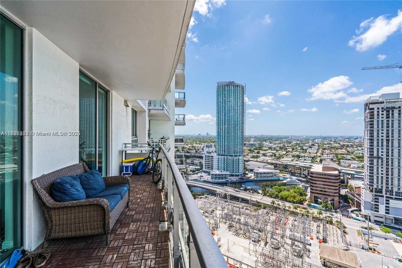 Small Image of 90 SOUTH WEST 3RD ST #2908, Miami Number 20
