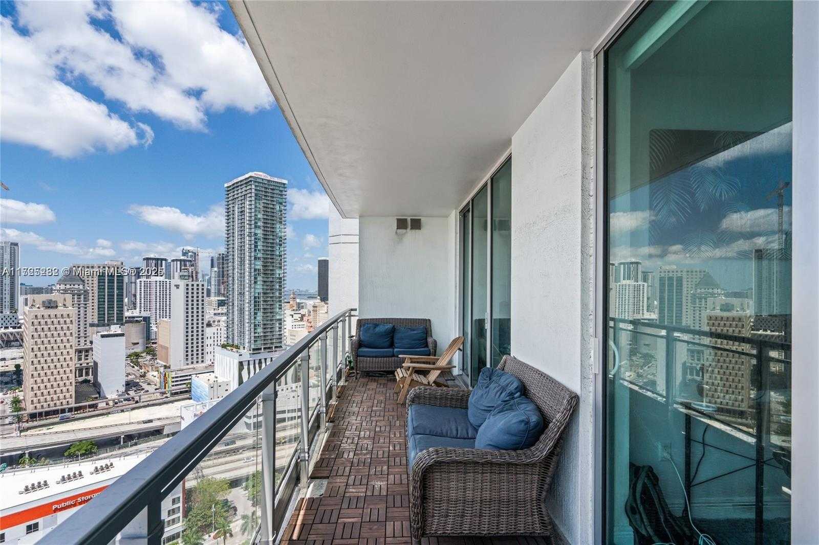 Small Image of 90 SOUTH WEST 3RD ST #2908, Miami Number 22