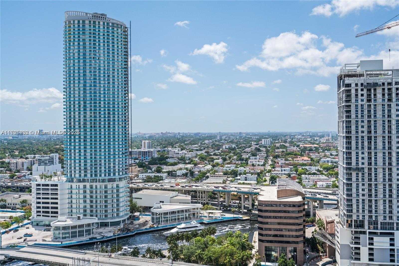 Small Image of 90 SOUTH WEST 3RD ST #2908, Miami Number 26