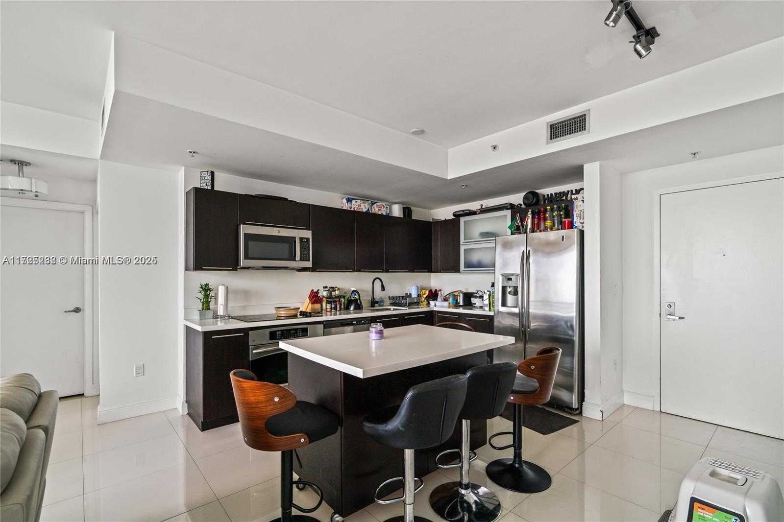 Small Image of 90 SOUTH WEST 3RD ST #2908, Miami Number 5