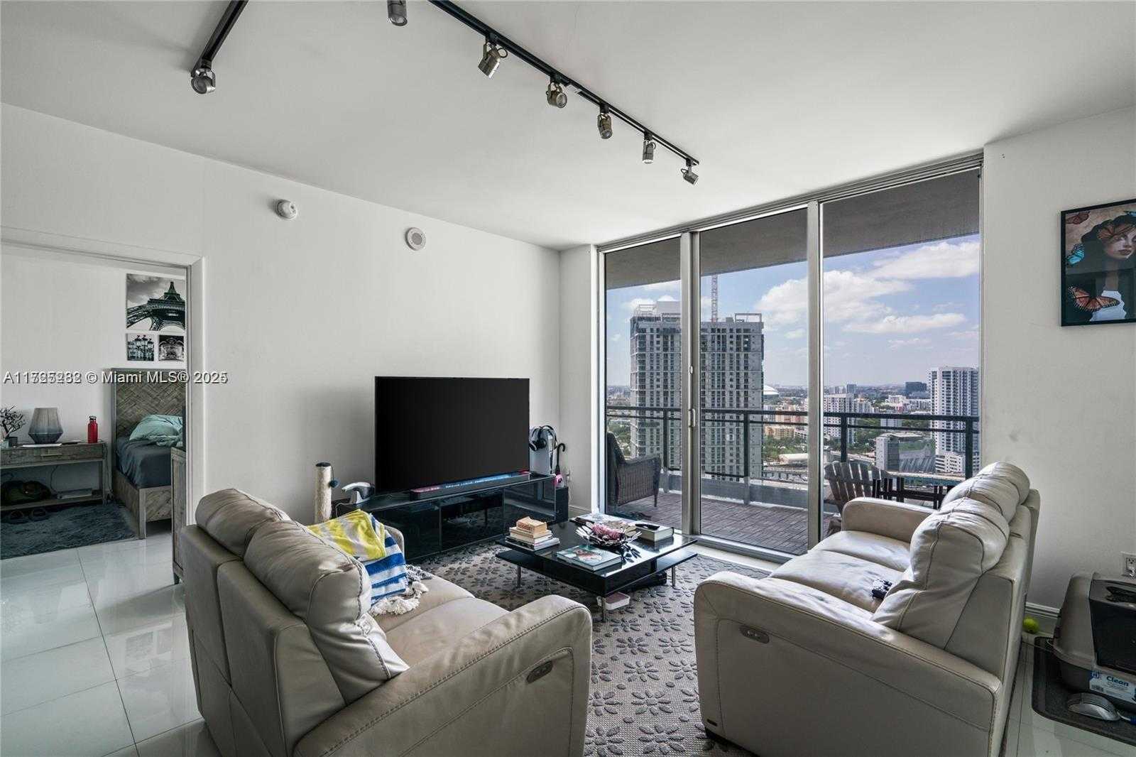 Small Image of 90 SOUTH WEST 3RD ST #2908, Miami Number 6