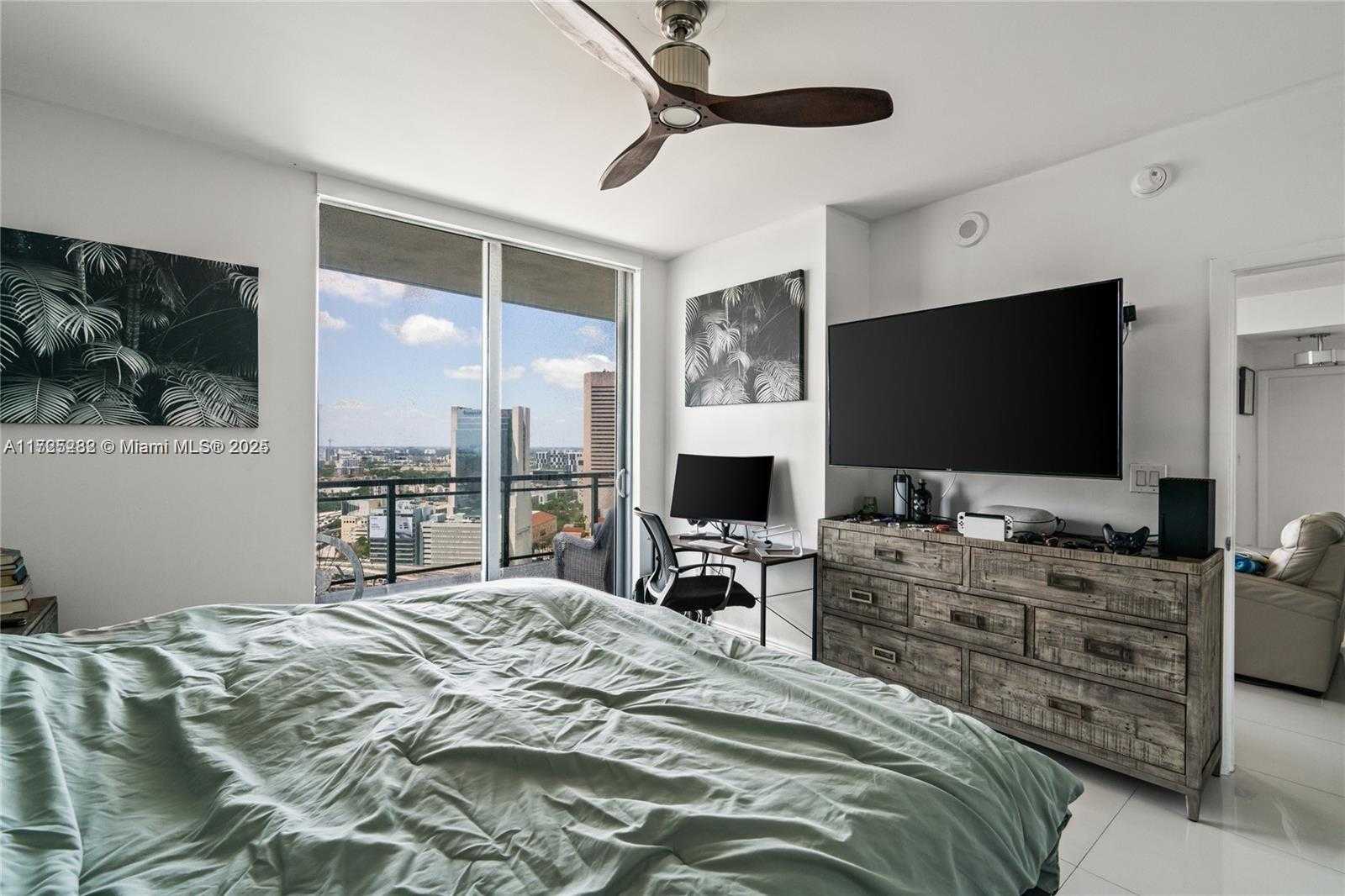 Small Image of 90 SOUTH WEST 3RD ST #2908, Miami Number 9