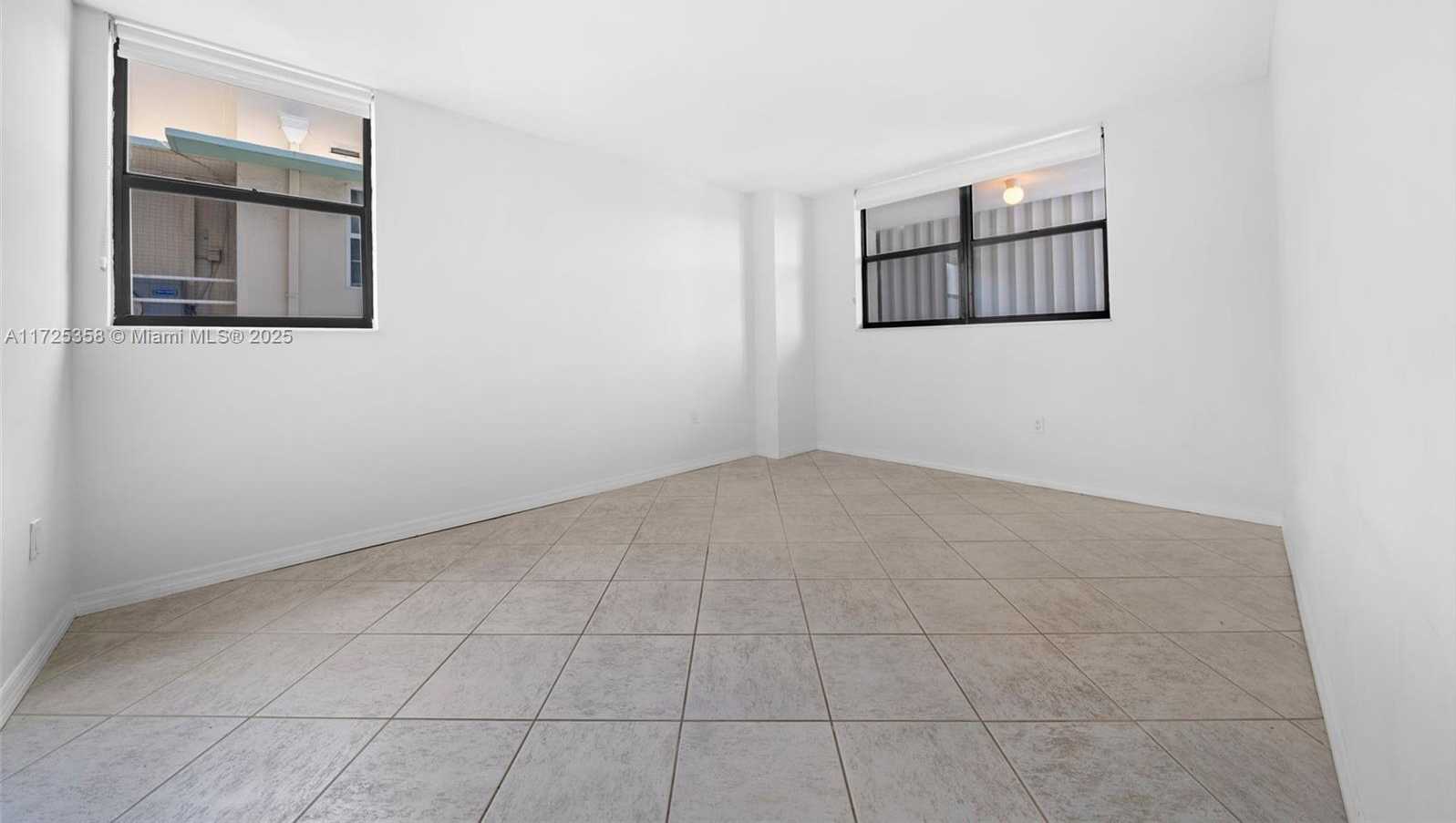 Small Image of 1775 WASHINGTON AVE #4G, Miami Beach Number 8