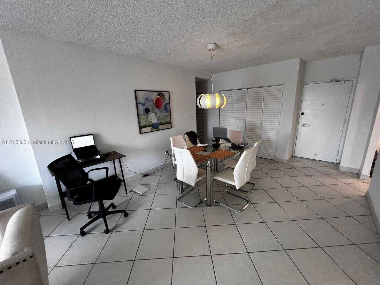 Small Image of 300 BAYVIEW DR #1901, Sunny Isles Beach Number 17