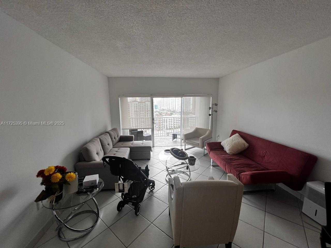 Small Image of 300 BAYVIEW DR #1901, Sunny Isles Beach Number 21