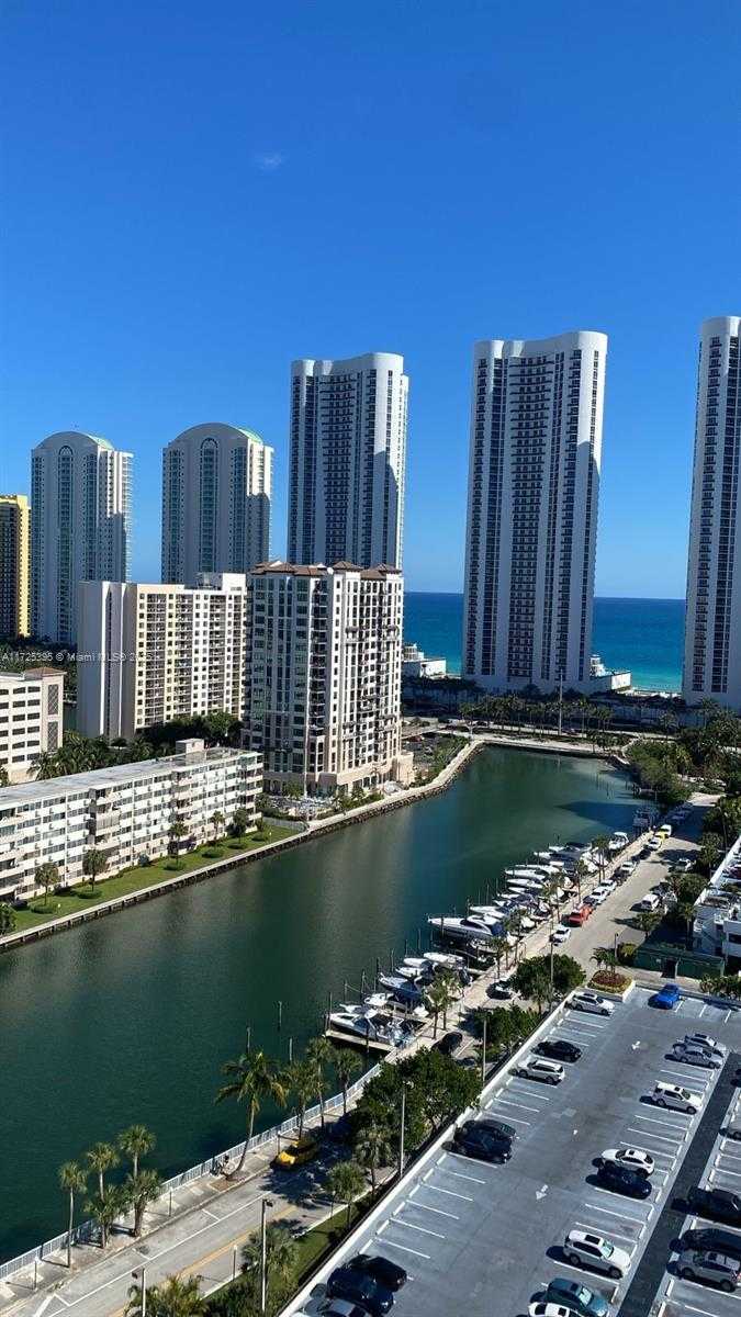 Small Image of 300 BAYVIEW DR #1901, Sunny Isles Beach Number 3