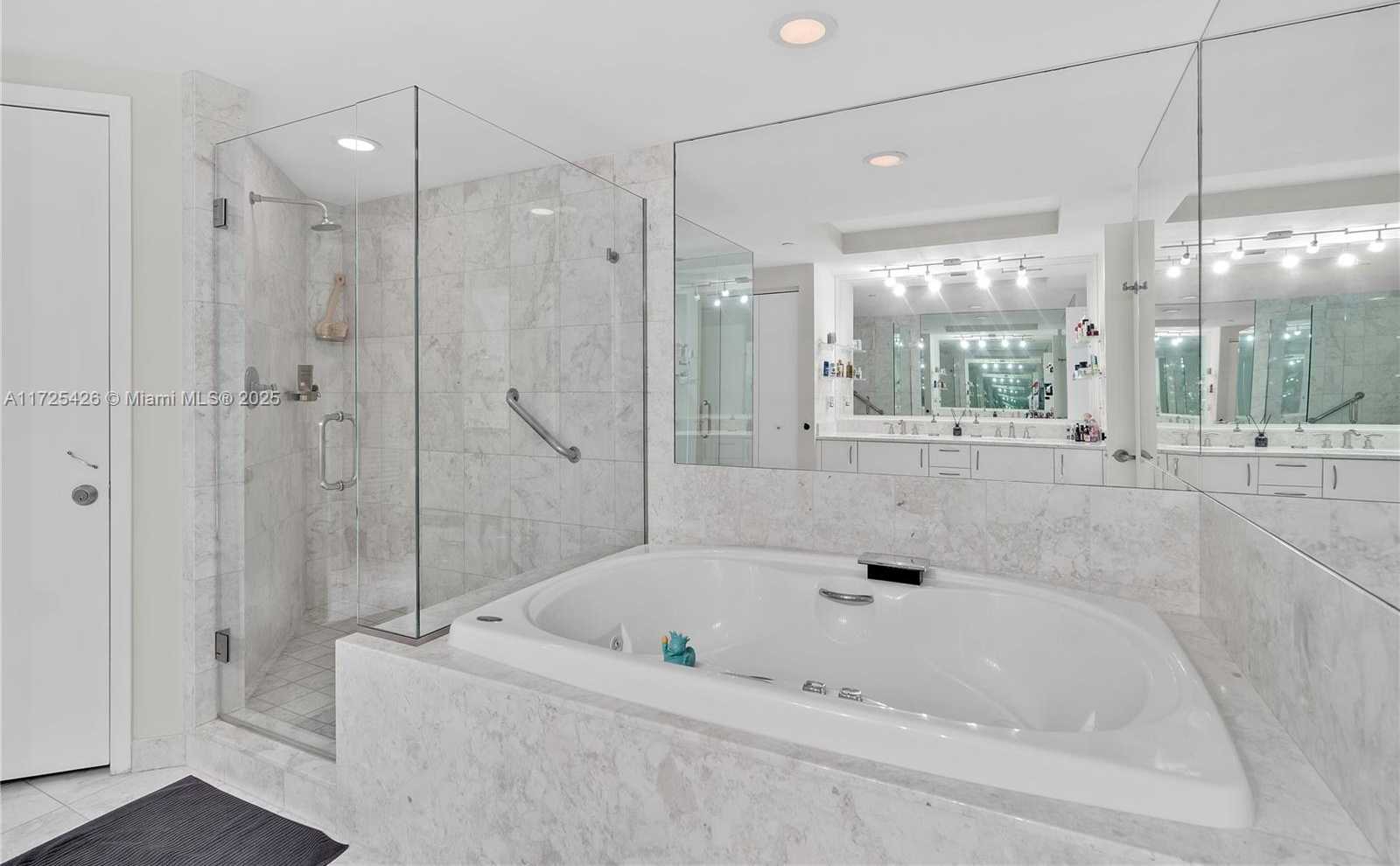 Small Image of 1331 BRICKELL BAY DR #2007, Miami Number 11