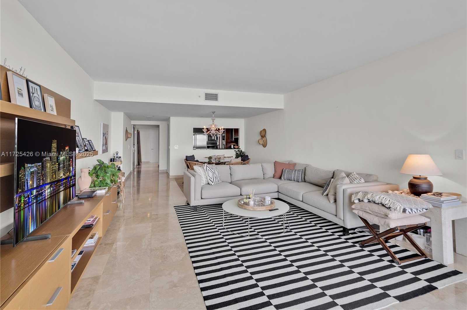 Small Image of 1331 BRICKELL BAY DR #2007, Miami Number 19