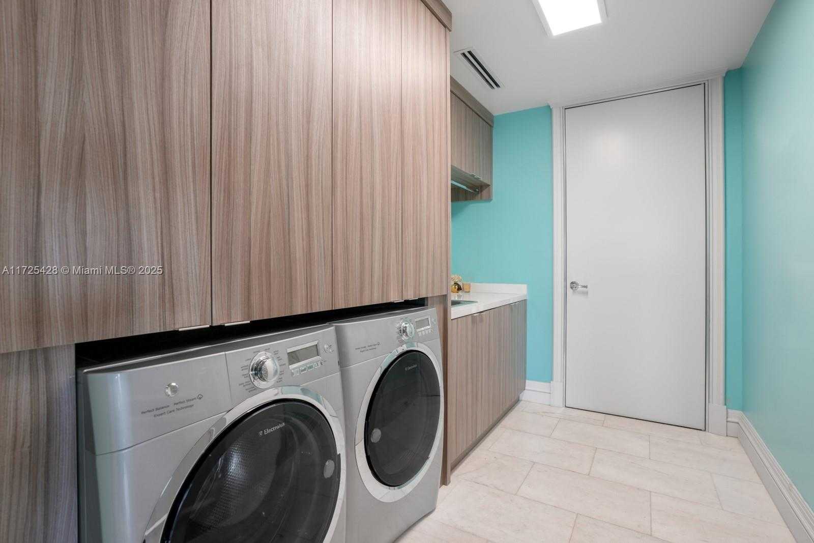 Small Image of 7041 FISHER ISLAND DR #7041, Miami Beach Number 20