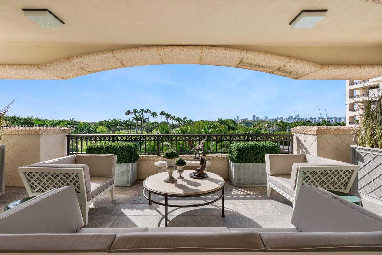 Small Image of 7041 FISHER ISLAND DR #7041, Miami Beach Number 8