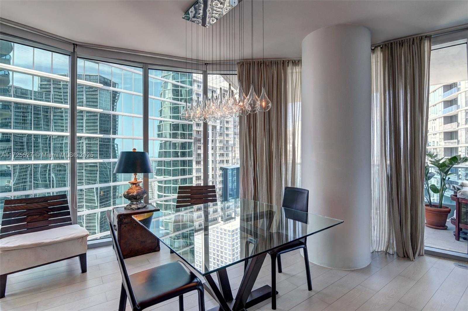 Small Image of 200 BISCAYNE BOULEVARD WAY #3901, Miami Number 12