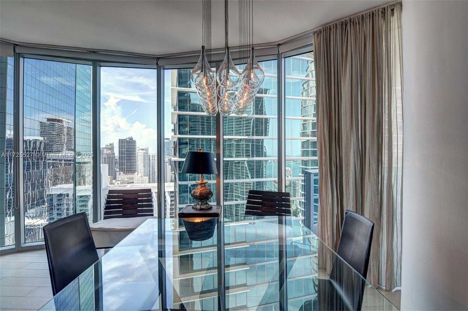 Small Image of 200 BISCAYNE BOULEVARD WAY #3901, Miami Number 14