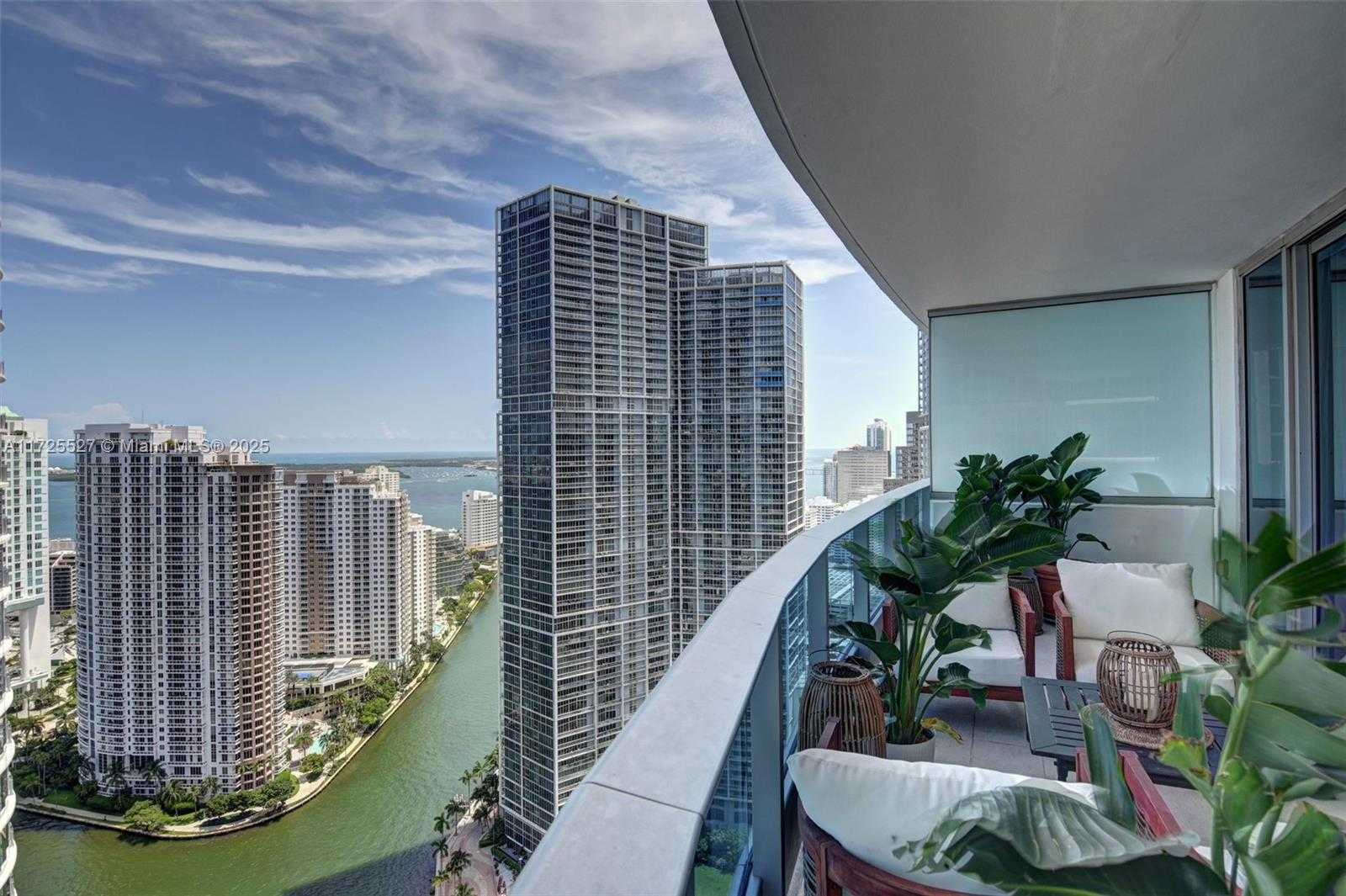 Small Image of 200 BISCAYNE BOULEVARD WAY #3901, Miami Number 16
