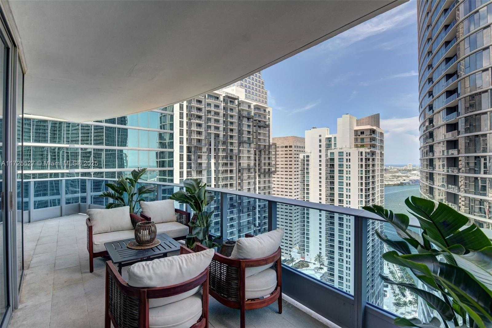 Small Image of 200 BISCAYNE BOULEVARD WAY #3901, Miami Number 17