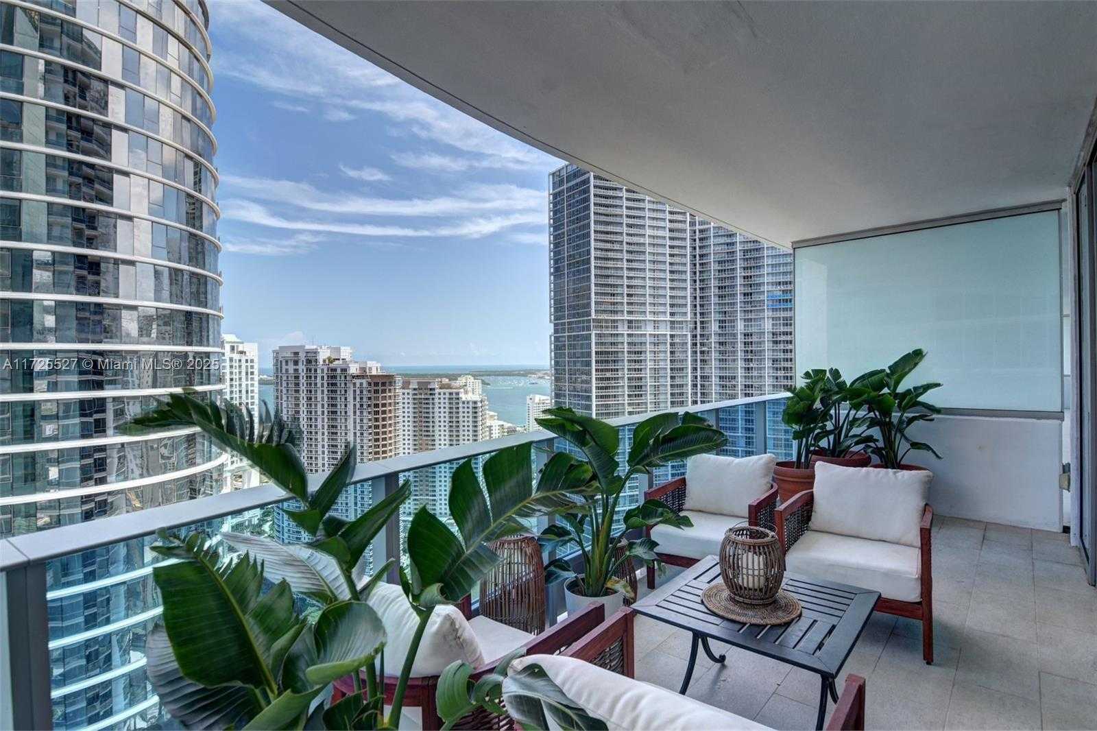 Small Image of 200 BISCAYNE BOULEVARD WAY #3901, Miami Number 19
