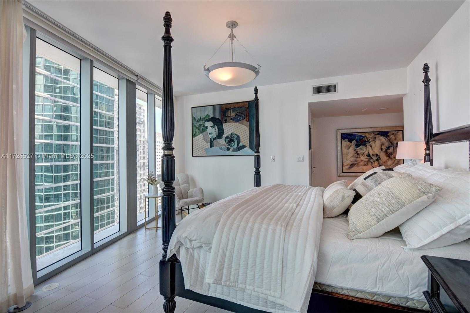 Small Image of 200 BISCAYNE BOULEVARD WAY #3901, Miami Number 26