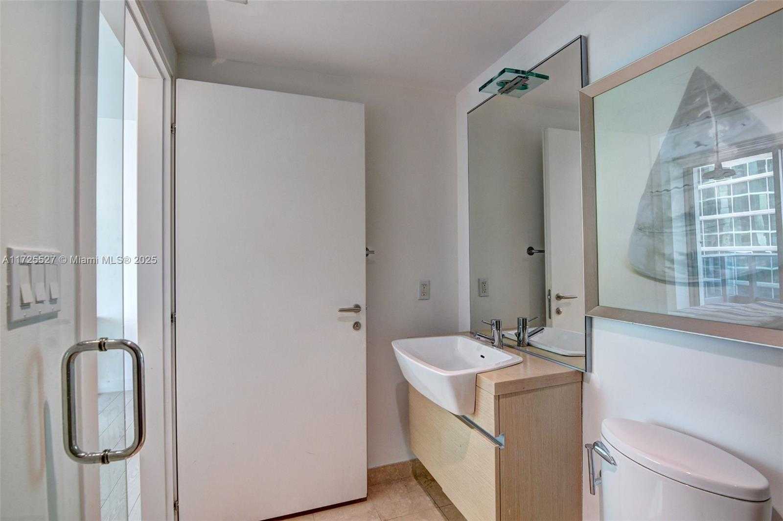 Small Image of 200 BISCAYNE BOULEVARD WAY #3901, Miami Number 31