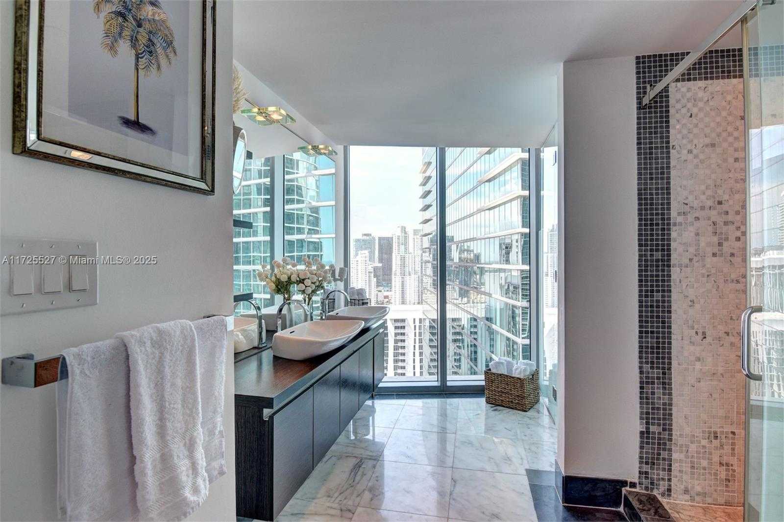 Small Image of 200 BISCAYNE BOULEVARD WAY #3901, Miami Number 32