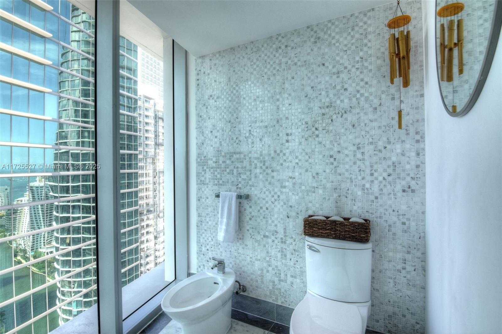 Small Image of 200 BISCAYNE BOULEVARD WAY #3901, Miami Number 34