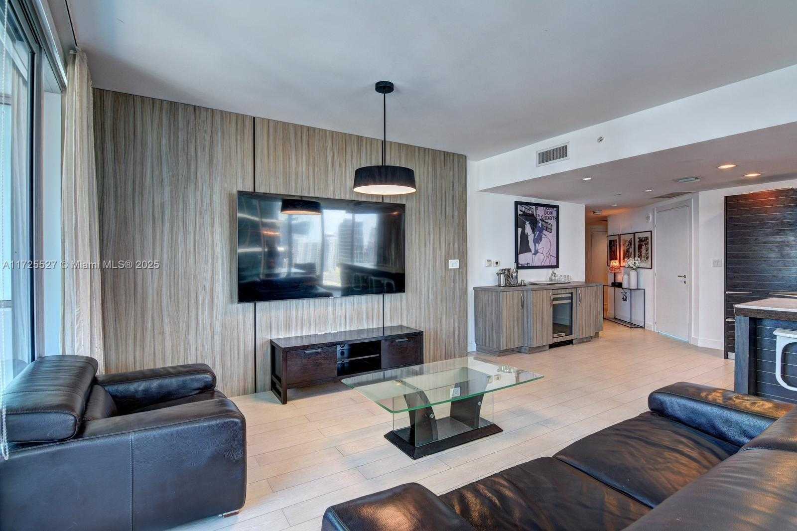 Small Image of 200 BISCAYNE BOULEVARD WAY #3901, Miami Number 9