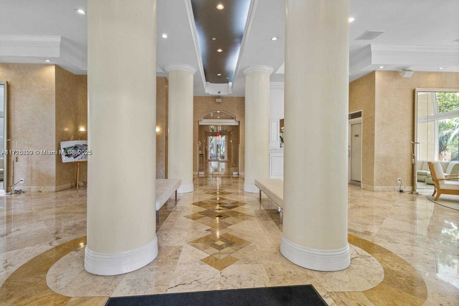 Small Image of 770 CLAUGHTON ISLAND DR #PH21, Miami Number 29